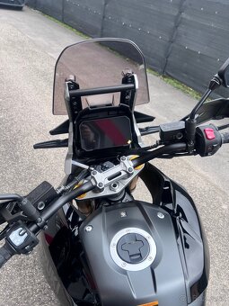 SUZUKI V-STROM 1050 DE - 11
