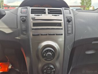 Predám  Toyota Yaris 1.0I VVT-i Active - 11