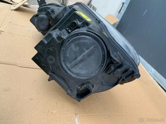 xenon xenony skoda yeti 5L pravy levy svetlo - 11