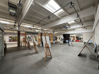 Prenájom showroomu 734m² v obchodnom centre NEW LIVING CENTE - 11