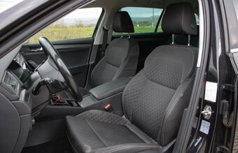 Škoda Superb Combi 2.0 TDI DSG - 11