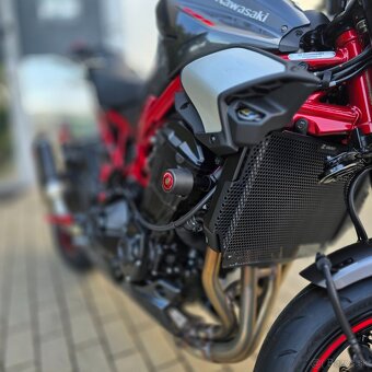 Kawasaki Z900 Performance 2025 s doplnkami - 11