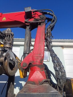 Predám traktor Lamborghoni R8 + štiepkovač heizohack - 11