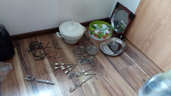 korenicky, taniere,dozy a ine..kukni - 11