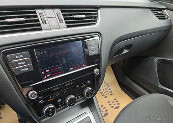 Škoda Octavia Combi 2.0TDi 110kW SKauto vyhr. volant sedadlá - 11