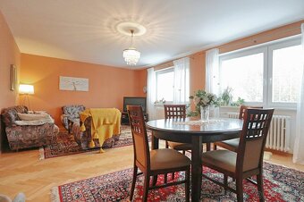 2-generačný dom - 8 izieb, podpivničený, TOP LOKALITA - 11