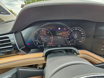 Volkswagen Touareg Atmosphere 210kw, 148 tis km - 11