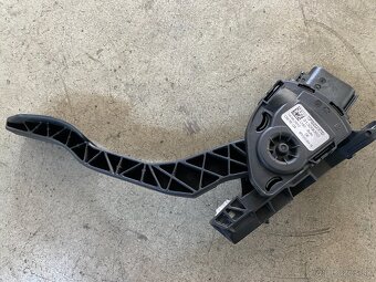 Rozpredam volvo XC60 I 2,4 d4 2008-2016 - 11