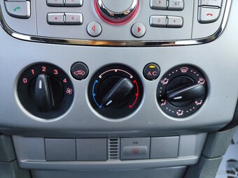 Ford Focus 1.6 Ti-VCT Duratec Trend - 11