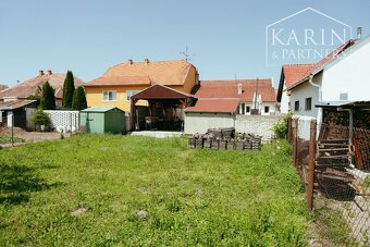 3i rodinný dom využívaný ako pohostinstvo v obci Brodské - 11