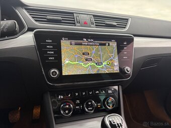 Škoda Superb 2.0 TDI SCR Style - 11