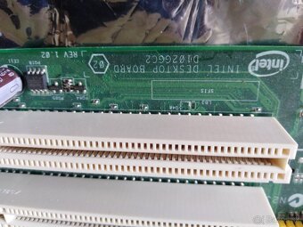 Dosky na Windows XP, chipset 945 aj s procesorom - 11