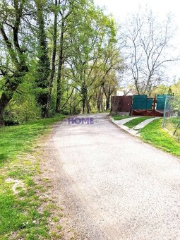 JEDINEČNÝ POZEMOK NA VÝSTAVBU REKREAČNEJ CHATY ALEBO RODINNÉ - 11