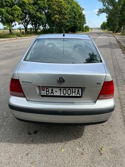 Volkswagen Bora 1.6 16.V - 11