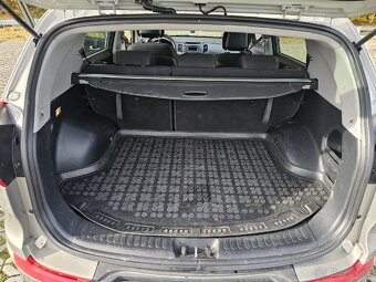 KIA Sportage 2.0 CRDi VGT 4WD 2012 - 11