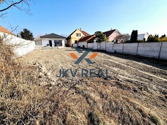 NA PREDAJ NOVOSTAVBA RODINNÝ DOM S VEĽKOU ZÁHRADOU TOPOĽNÍKY - 11
