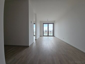 NOVOSTAVBA NA PREDAJ 1,5 IZBOVÝ BYT S PARKOVANÍM BRATISLAVA - 11