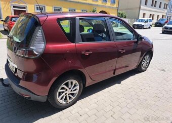 Renault Scénic 1,5 dCi nafta manuál 81 kw - 11