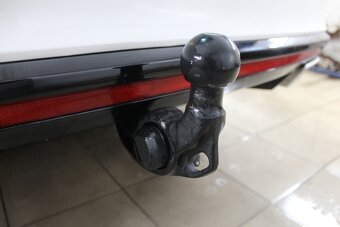 Škoda Octavia Combi 2.0 TDI RS DSG - 11