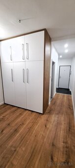 Kompletne prerobený dvojizbový byt - rezervovaný - 11