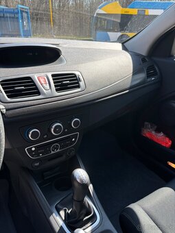 Renault Megane III - 11
