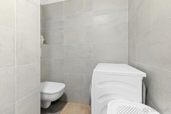 PRENÁJOM 1-IZBOVÝ BYT S PRIESTRANNÝM BALKÓNOM A PARKOVANÍM - 11