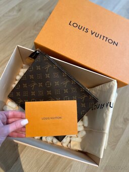 Louis Vuitton toiletry pouch 26 - 11