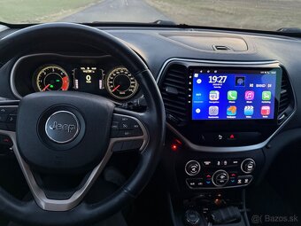 Jeep Cherokee - 11