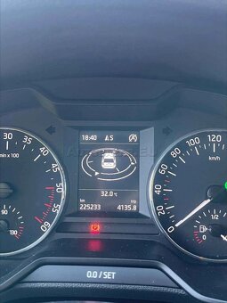 Škoda Octavia Combi 2.0 TDI Elegance/Style DSG - 11