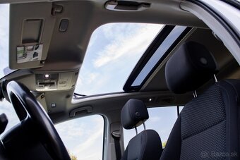Volkswagen Touran 1.6TDI SCR Comfortline - PANO, ACC - 11