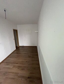 4 izbový byt Komenského Trebišov prerobený - 11