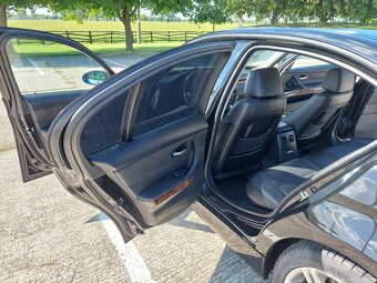 BMW Rad 3 E90 320d (120kW) Automat - 11