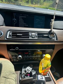 BMW 740d Xdrive - 11