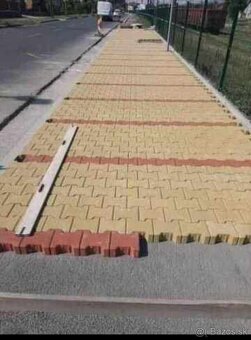 Robíme realizujeme pokládku zámkovej dlažby. - 11