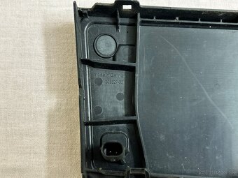 Mercedes E W213 predná maska mriežka distronic - 11