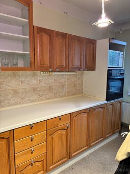 Kuchyňa z masívu so spotrebičmi - 11