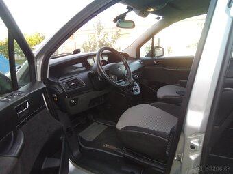 Peugeot 807 - 11