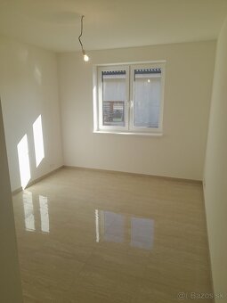 Predám RD v Golianove - 11