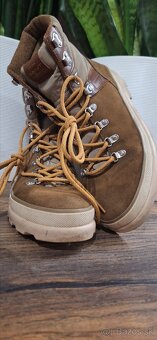 Zimné kožené topánky Gant Frenny

 vel 40 /41 - 11