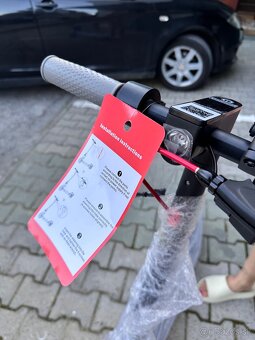 Nová Elektrická Kolobežka 350W (Bez potreby PZP) - 11