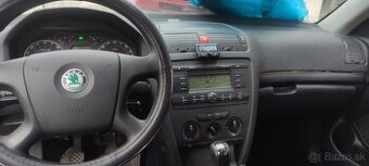 Rozpredám Škodu Octavia 2 sedan - 11