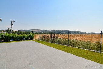 REZERVOVANÝrodinný dom s klimatizáciou, vírivkou v Štitároch - 11
