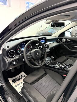 Mercedes C220d 125Kw Avantgarde Full Led/Panorama/R20 - 11