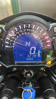 Kawasaki Z400 - 11