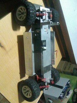 Rc-auto Robbe Jeep Renegade. - 11