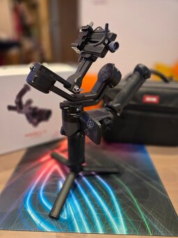 Sony A7 III + 2x objektiv a  kompletná výbava - 11