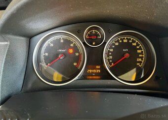 Opel astra H GTC - 11
