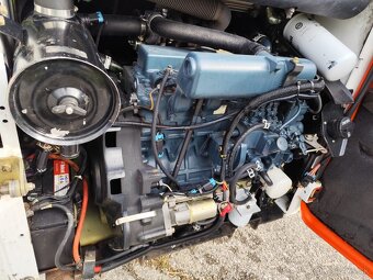 Šmykom riadený nakladač Bobcat S185. ŠPZ. - 11