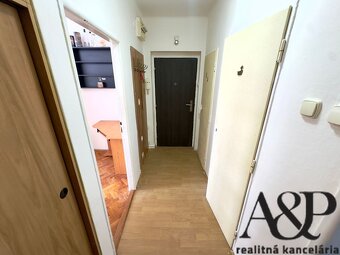 NA PREDAJ 2 IZB. BYT S LOGGIOU, 49M2, KALINČIAKOVA UL., SENI - 11