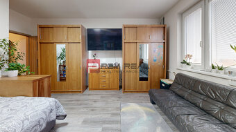 PREDAJ veľkého 3 izbového bytu - 11